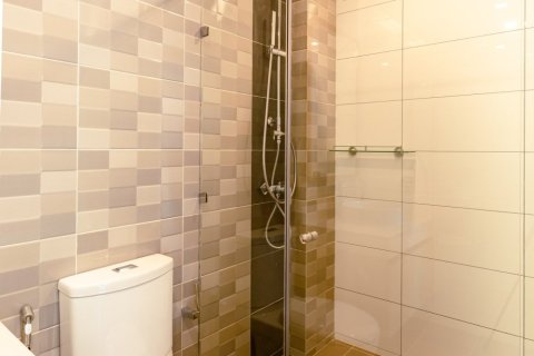 Sobre plano The Proud Condominium en Phuket, Tailandia № 18614 - foto 3