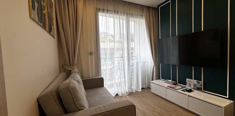 Apartamento de 1 dormitorio en Palmetto Park Condominium, Phuket, Tailandia № 250765