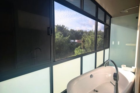 Chalet de 4 dormitorios en Bang Tao, Tailandia № 234417 - foto 3