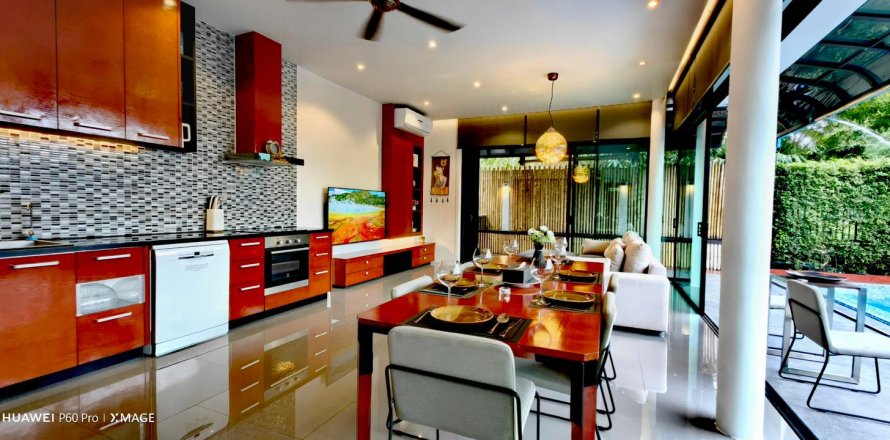 Chalet de 4 dormitorios en Bang Tao, Tailandia № 234417