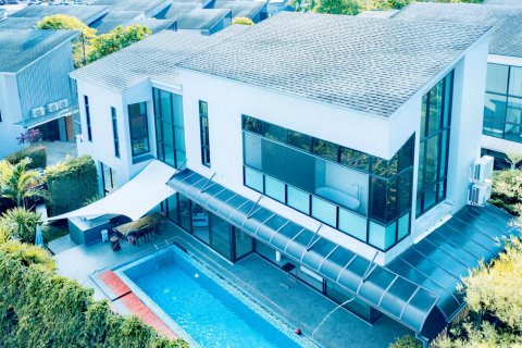 Chalet de 4 dormitorios en Bang Tao, Tailandia № 234417 - foto 7