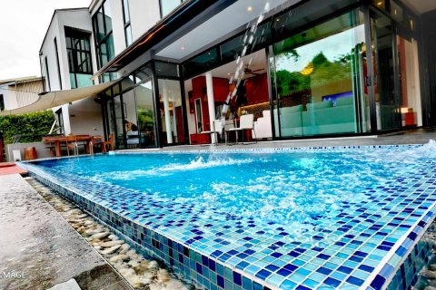 Chalet de 4 dormitorios en Bang Tao, Tailandia № 234417 - foto 9