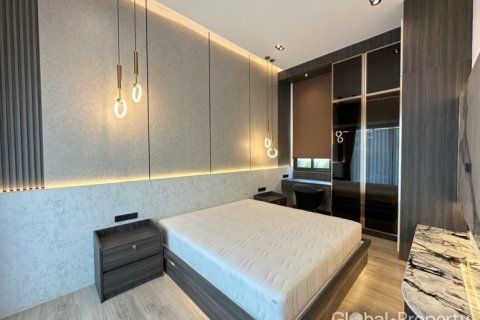 Casa de 4 dormitorios en Pattaya, Tailandia № 126739 - foto 8
