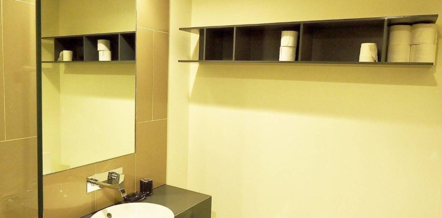 Condo in Pattaya, Thailand, 2 bedrooms  № 242383