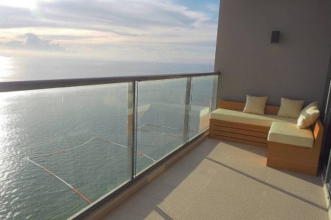 Condo in Pattaya, Thailand, 2 bedrooms  № 242383 - photo 12