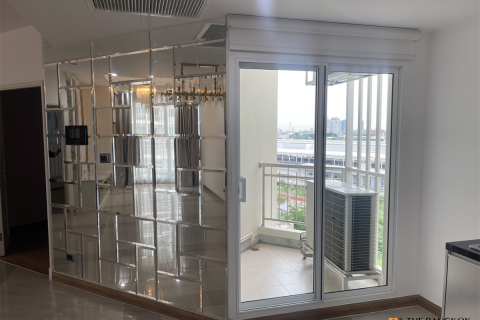 Condo in Bangkok, Thailand, 2 bedrooms № 185851 - photo 2