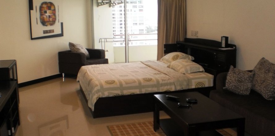 Studio dans le Condo à Pattaya, Thaïlande  № 242744