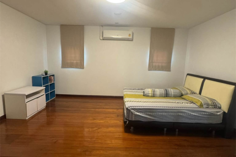 Haus in Bangkok, Thailand 4 Schlafzimmer № 249858