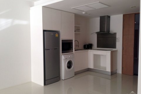 Condo in Pattaya, Thailand, 2 bedrooms № 242833 - photo 7