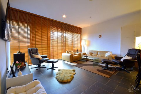 Condo in Pattaya, Thailand, 1 bedroom № 242350 - photo 2