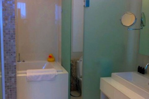 Condominio de 3 dormitorios en Pattaya, Tailandia № 243060 - foto 2