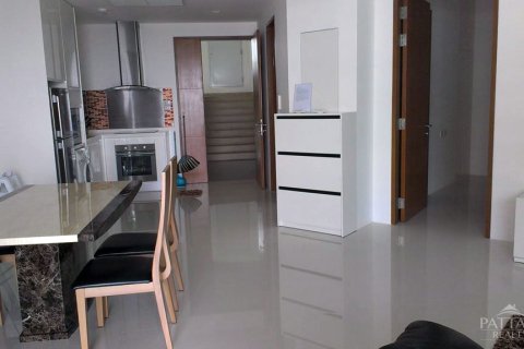 Condo in Pattaya, Thailand, 2 bedrooms  № 243003 - photo 4