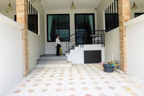 Casa de 2 dormitorios en Pattaya, Tailandia № 243149