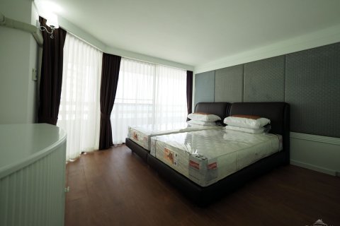 Condominio de 2 dormitorios en Jomtien Beach, Pattaya, Tailandia № 242357 - foto 12