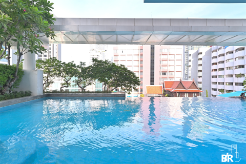 Condo in Bangkok, Thailand, 3 bedrooms № 185524 - photo 10