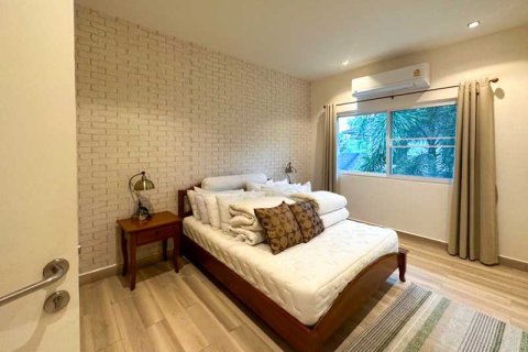 Haus in Bang Tao, Thailand 4 Schlafzimmer № 36584 - Foto 21