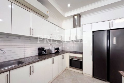 House in Pattaya, Thailand 10 bedrooms № 241660 - photo 9