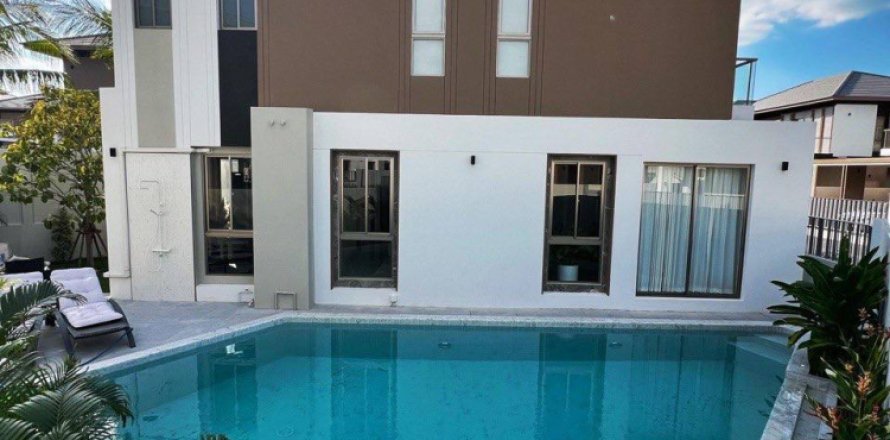 Villa in Pattaya, Thailand 4 Schlafzimmer № 173955