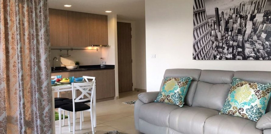 Condominio de 2 dormitorios en Pattaya, Tailandia № 242277