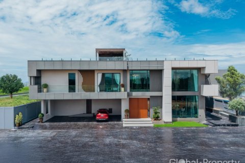 Haus in Pattaya, Thailand 5 Schlafzimmer № 146584 - Foto 3