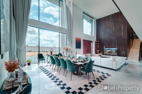 Haus in Pattaya, Thailand 5 Schlafzimmer № 146584 - Foto 9
