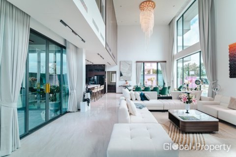 Haus in Pattaya, Thailand 5 Schlafzimmer № 146584 - Foto 7