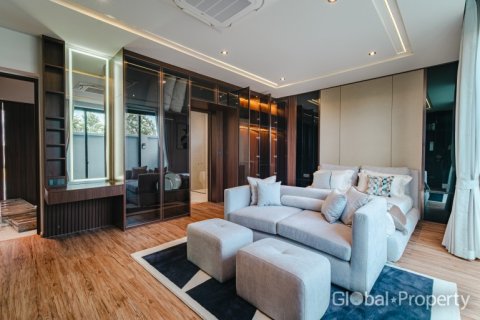Haus in Pattaya, Thailand 5 Schlafzimmer № 146584 - Foto 14