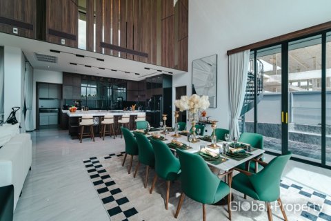 Haus in Pattaya, Thailand 5 Schlafzimmer № 146584 - Foto 10