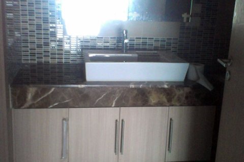 Condominio de 2 dormitorios en Pattaya, Tailandia № 243033 - foto 4