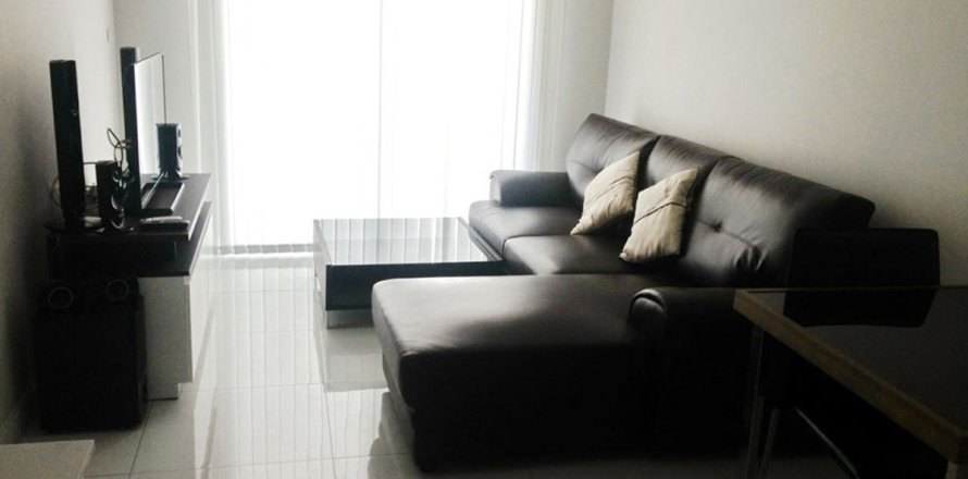 Condo in Pattaya, Thailand, 1 bedroom  № 242256