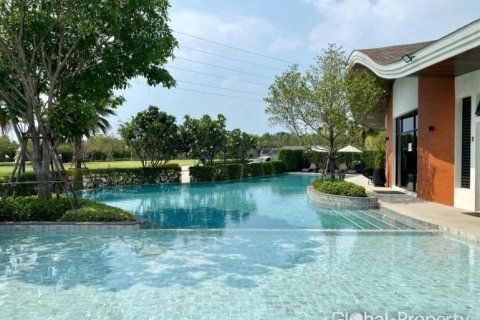 Haus in Pattaya, Thailand 4 Schlafzimmer № 173926 - Foto 16
