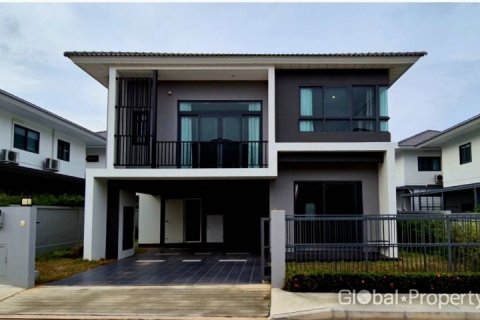 Haus in Pattaya, Thailand 4 Schlafzimmer № 173926
