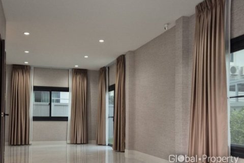 Haus in Pattaya, Thailand 4 Schlafzimmer № 173926 - Foto 4