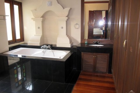 House on Jomtien Beach, Pattaya, Thailand 3 bedrooms № 243253 - photo 14