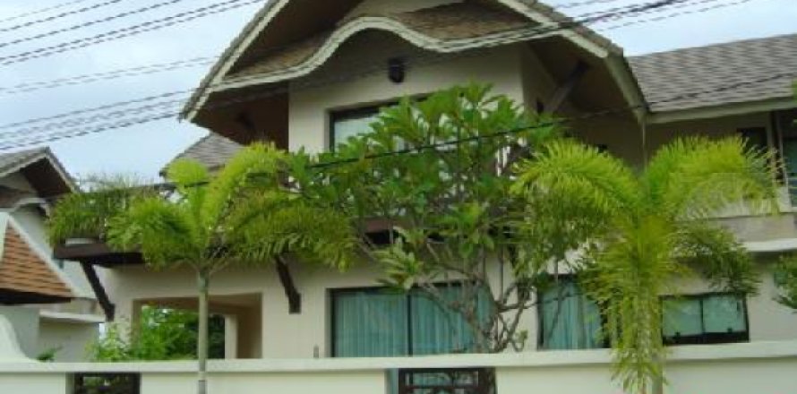 Casa de 3 dormitorios en Pattaya, Tailandia № 234157