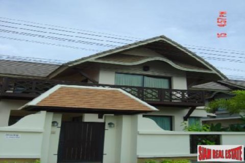 Casa de 3 dormitorios en Pattaya, Tailandia № 234157 - foto 2