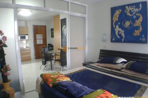 Estudio en el condominio en Chonburi, Tailandia № 243655 - foto 2