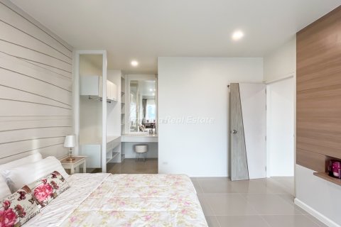 Condo in Bang Lamung, Thailand, 1 bedroom  № 254849 - photo 9