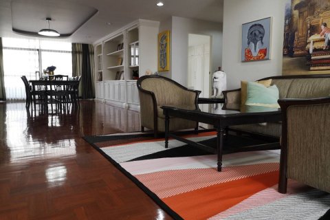 Condominio de 3 dormitorios en Watthana, Bangkok, Tailandia № 244896