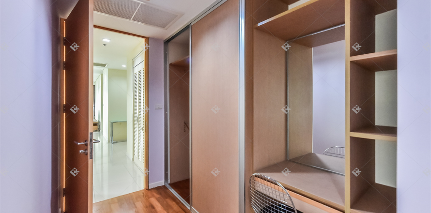 Condominio de 2 dormitorios en Bangkok, Tailandia № 234400
