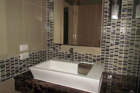Condominio de 2 dormitorios en Pattaya, Tailandia № 242896 - foto 4