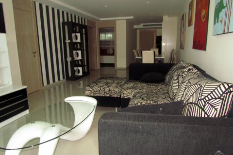 Condominio de 2 dormitorios en Pattaya, Tailandia № 242896 - foto 2