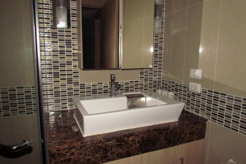 Condominio de 2 dormitorios en Pattaya, Tailandia № 242896 - foto 9
