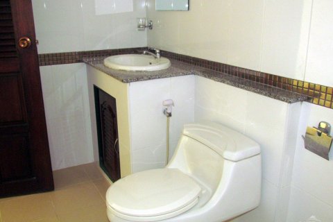 Casa de 3 dormitorios en Pattaya, Tailandia № 243256 - foto 9