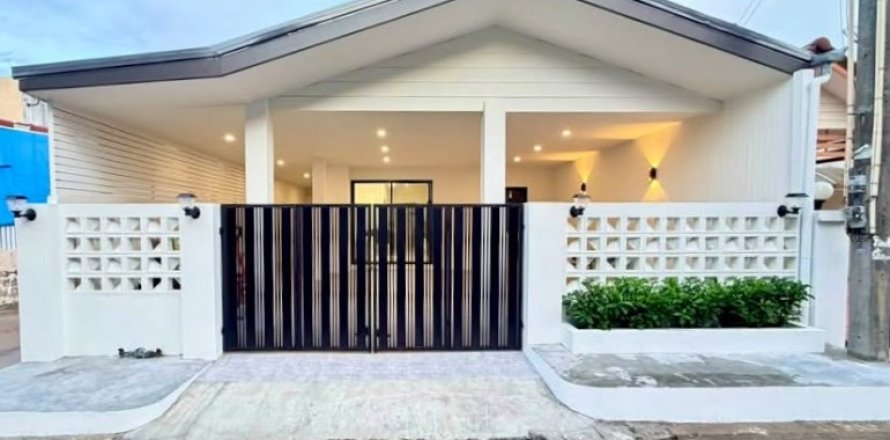 Casa de 3 dormitorios en Pattaya, Tailandia № 255061
