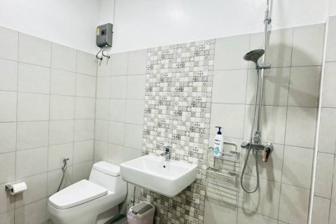 Casa de 4 dormitorios en Pattaya, Tailandia № 170354 - foto 15