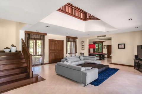 Casa de 4 dormitorios en Bang Tao, Tailandia № 84890 - foto 10
