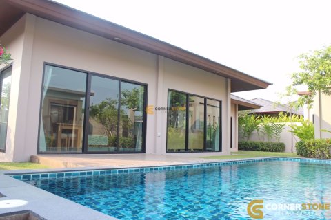 Estudio en Pattaya, Tailandia № 243641