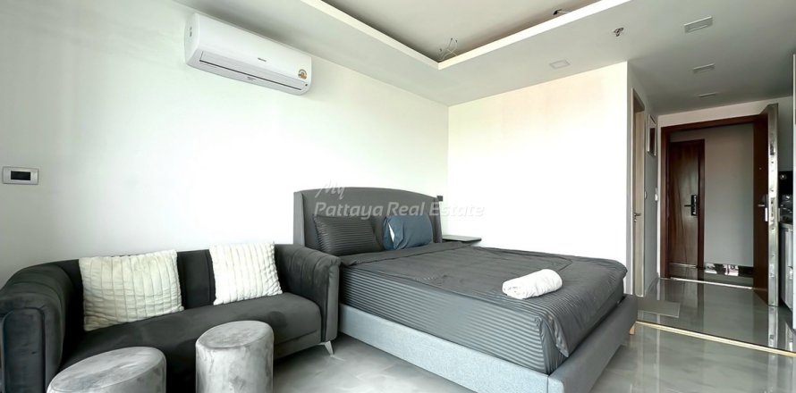 Studio in the Condo in Bang Lamung, Thailand № 205199