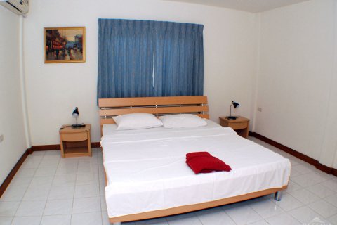 Condominio de 1 dormitorio en Pattaya, Tailandia № 242660 - foto 4